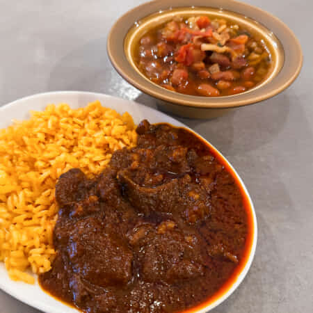 ビーフチリコロラド Beef Chili Colorado/H｜沖縄でタコスのテイクアウト・デリバリーならTACO PETES OKINAWA