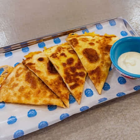 ケサディア(チーズのみ) Quesadilla (cheese only)｜沖縄でタコスのテイクアウト・デリバリーならTACO PETES OKINAWA